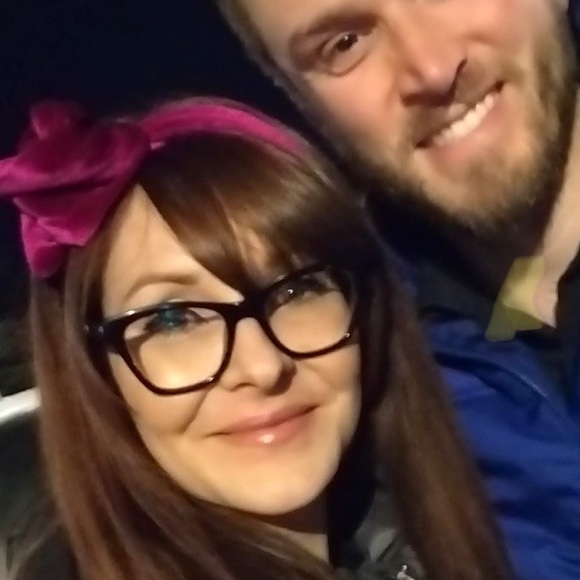 “Fuchsia Crushed Velvet” Coco Armadio Wire Headband. - Picture 2 of 2